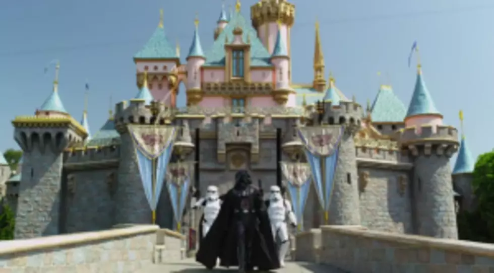 Darth Vader&#8217;s Day At Disneyland [Video]