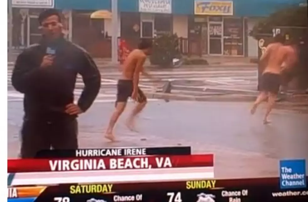 Streaker Interrupts Live Hurricane Irene Report On The Weather Channel [Video]