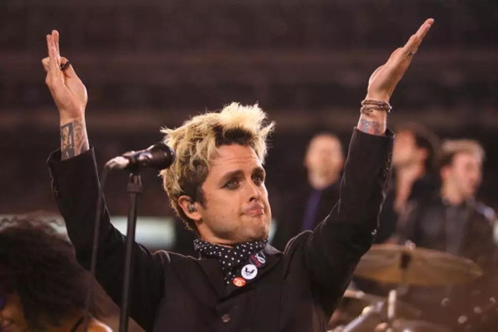 Green Day Singer Billie Joe Armstrong Kicked Off Flight For Sagging Pants