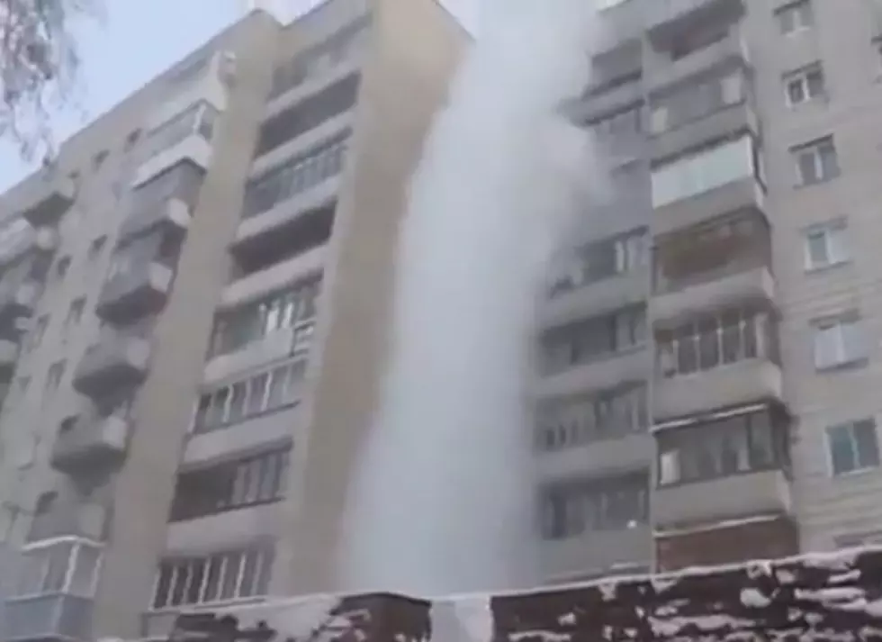 Temperature In Russia Is So Cold, Boiling Water Turns To Snow [Video]