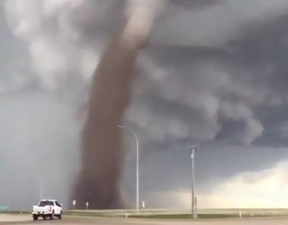 Epic Tornado Caught On Camera [Video]