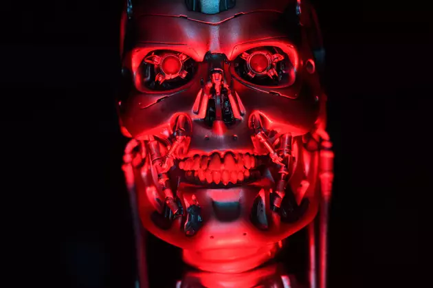 Linda Hamilton Returns As Sarah Connor On Set Of New Terminator Movie [Pics]