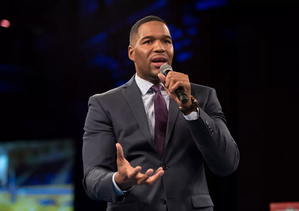 Michael Strahan Does ‘Who Dat’ Chant On National TV After Losing Bet
