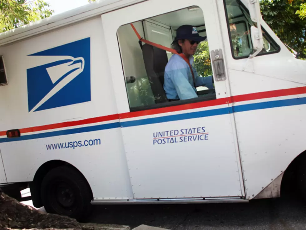 US Postal Carriers Cannot Receive These Items as Holiday Gifts
