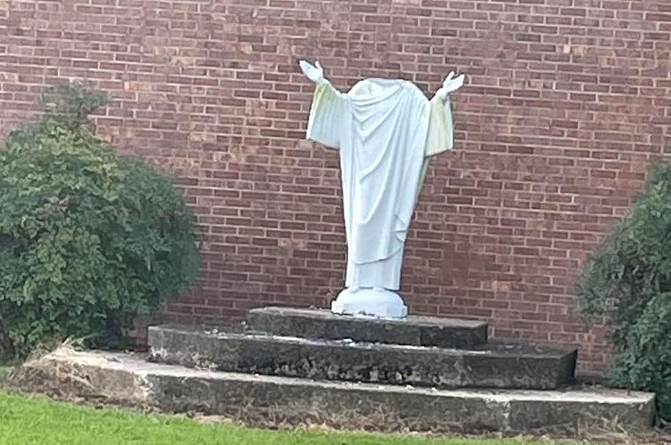 Parishioners Forgive Vandals Who Decapitate Jesus Statue at Louisiana Catholic School