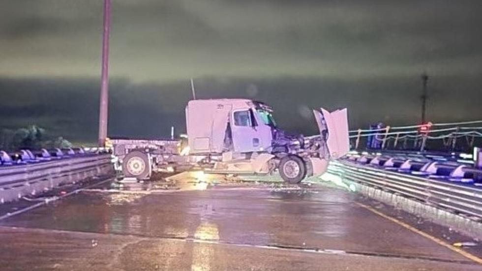 Man Stuck on Icy Louisiana Bridge Dies