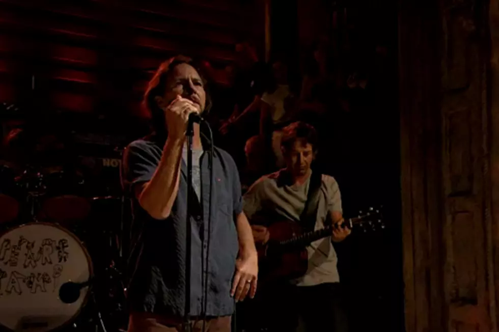 Pearl Jam Perform Pink Floyd&#8217;s &#8216;Mother&#8217; on &#8216;Late Night With Jimmy Fallon&#8217;