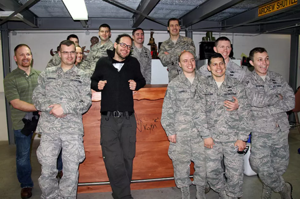 Korn&#8217;s Jonathan Davis Visits Wounded Troops And Takes Bomb Disposal Training