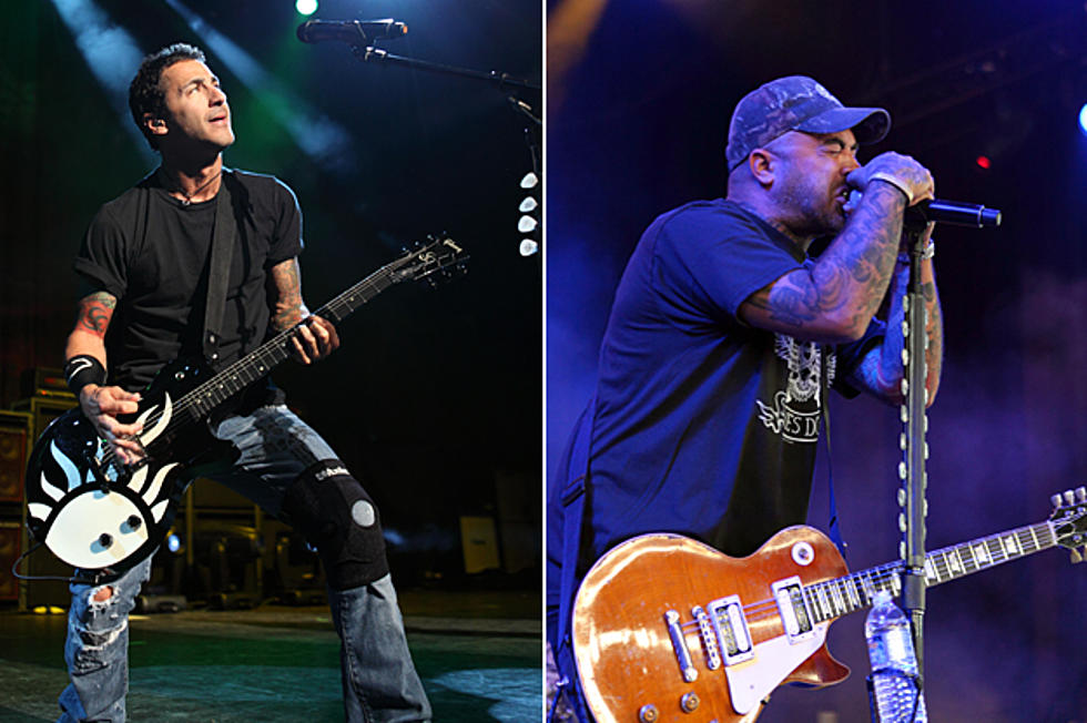 Godsmack + Staind Perform Pantera’s ‘This Love’ During Texas Uproar Fest Stop