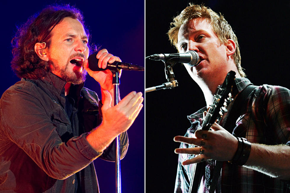 Pearl Jam Offer &#8216;In the Moonlight&#8217; Featuring Josh Homme as Fan Club Holiday Single