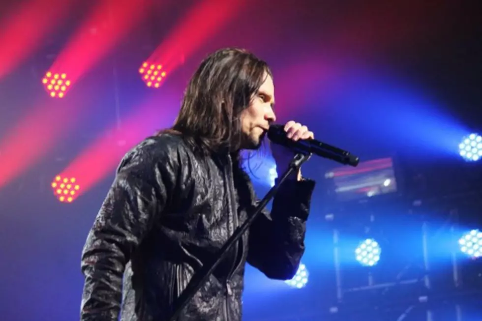 Myles Kennedy Wins Vocalist of the Year in the 2012 Loudwire Music Awards
