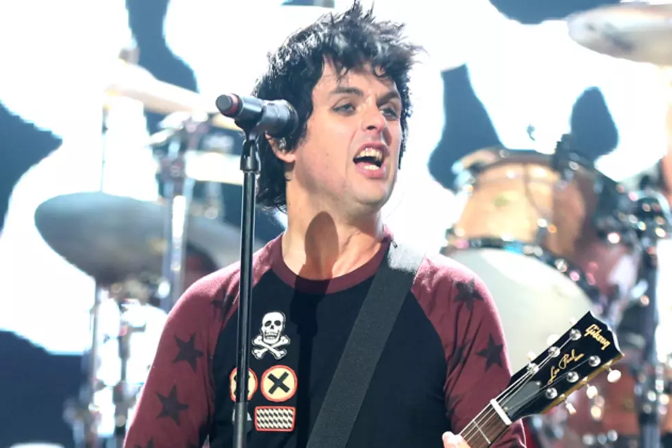 Green Day’s Billie Joe Armstrong Rocks With Son at Secret Show in Oakland