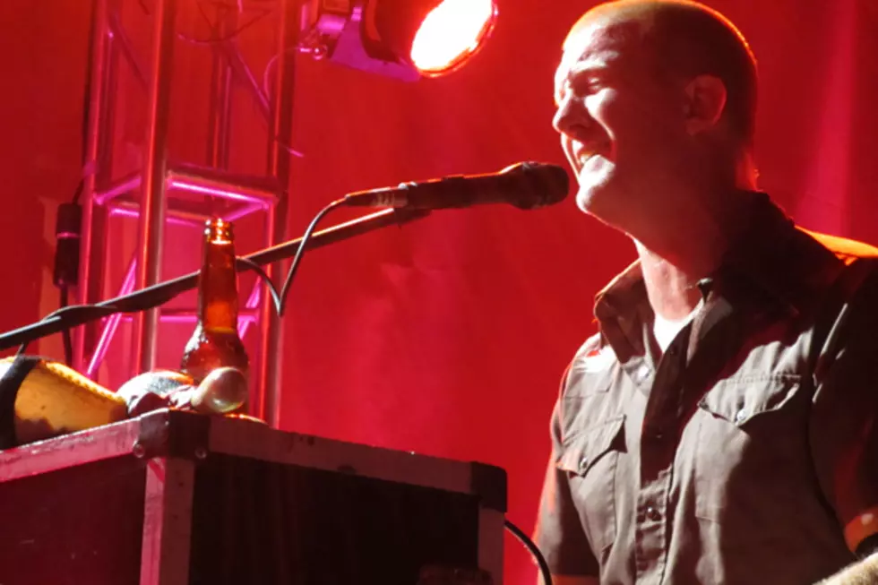 Queens of the Stone Age To Close Out ‘Like Clockwork’ Tour Cycle With Halloween Bash