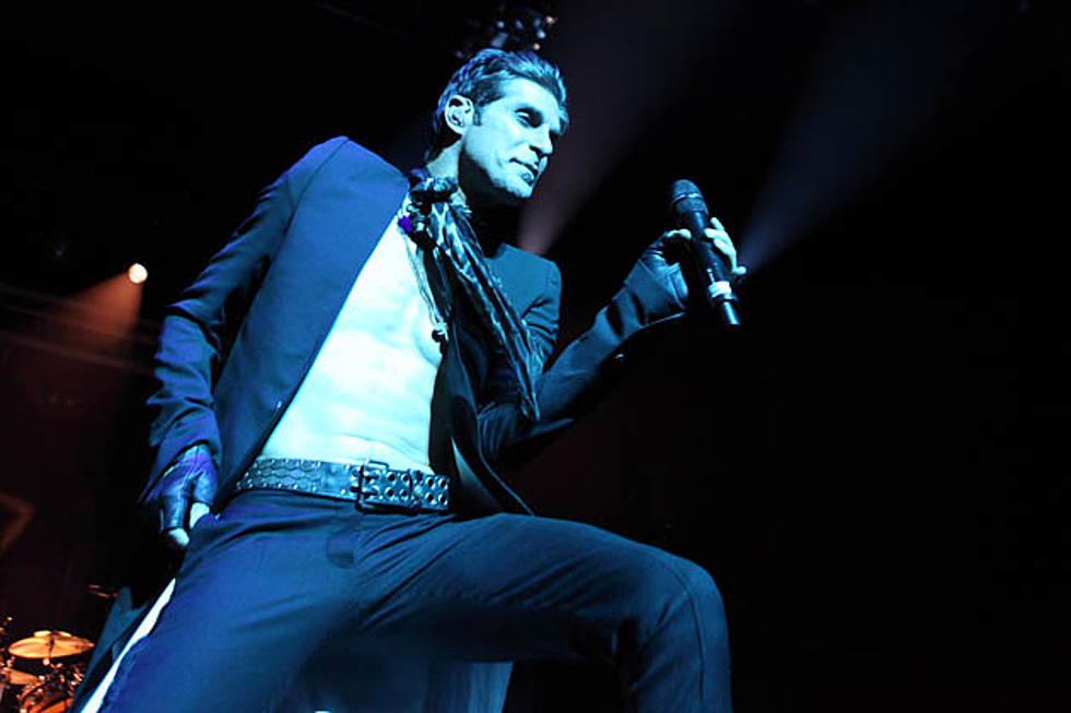 Jane&#8217;s Addiction End Their Short-Lived Hiatus, Book &#8216;Nothing&#8217;s Shocking&#8217; Shows in Las Vegas