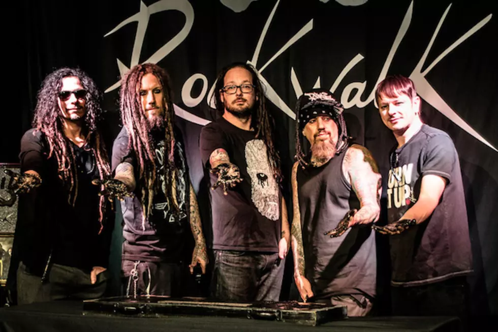Korn Inducted Into Guitar Center’s RockWalk – Exclusive Photos