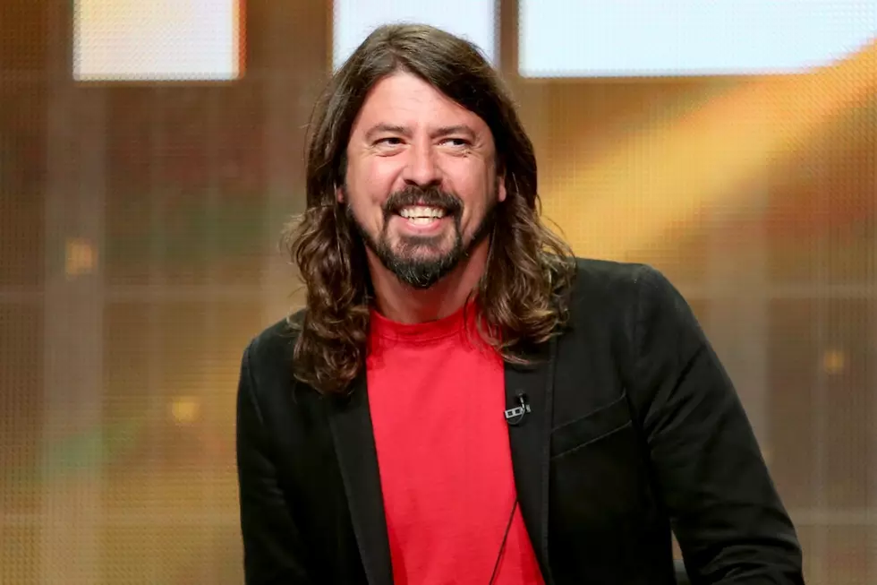 Texas Man Sets Up GoFundMe Page to Buy Foo Fighters’ Dave Grohl