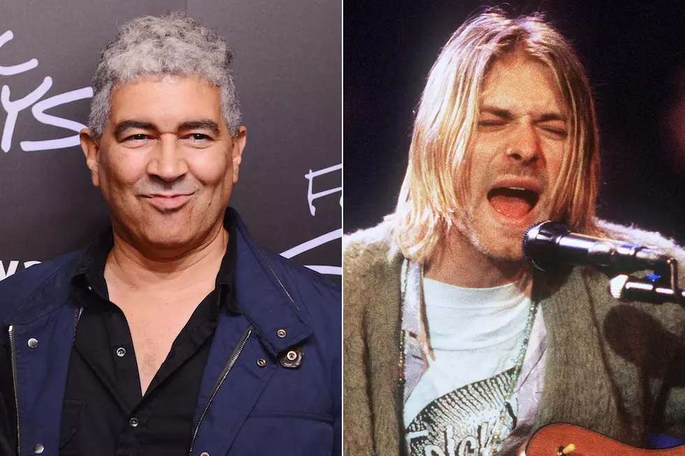 Pat Smear on Smashing Fender Strats Onstage With Kurt Cobain