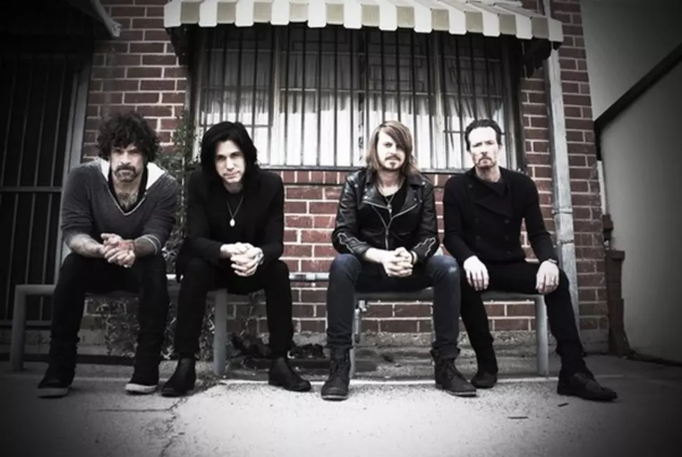 Scott Weiland and the Wildabouts Reveal New Guitarist