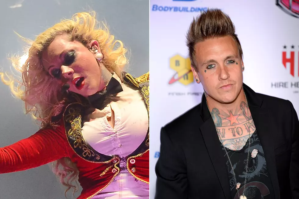 In This Moment’s Maria Brink Joins Papa Roach for Onstage Performance of ‘Gravity’