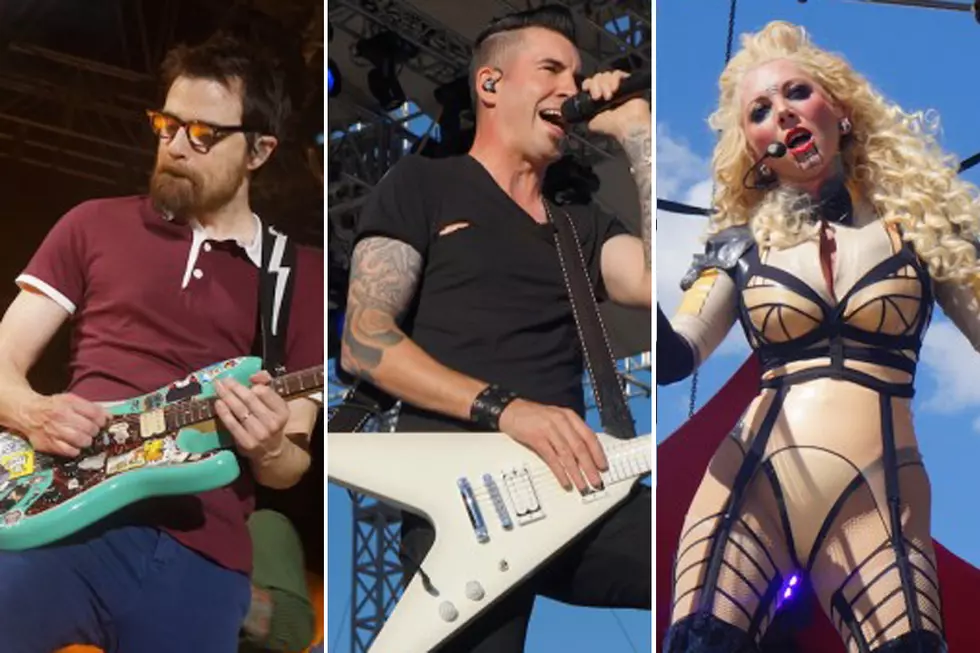 2015 Loudwire Music Festival, Day 1 Recap: Weezer, Theory of a Deadman + In This Moment