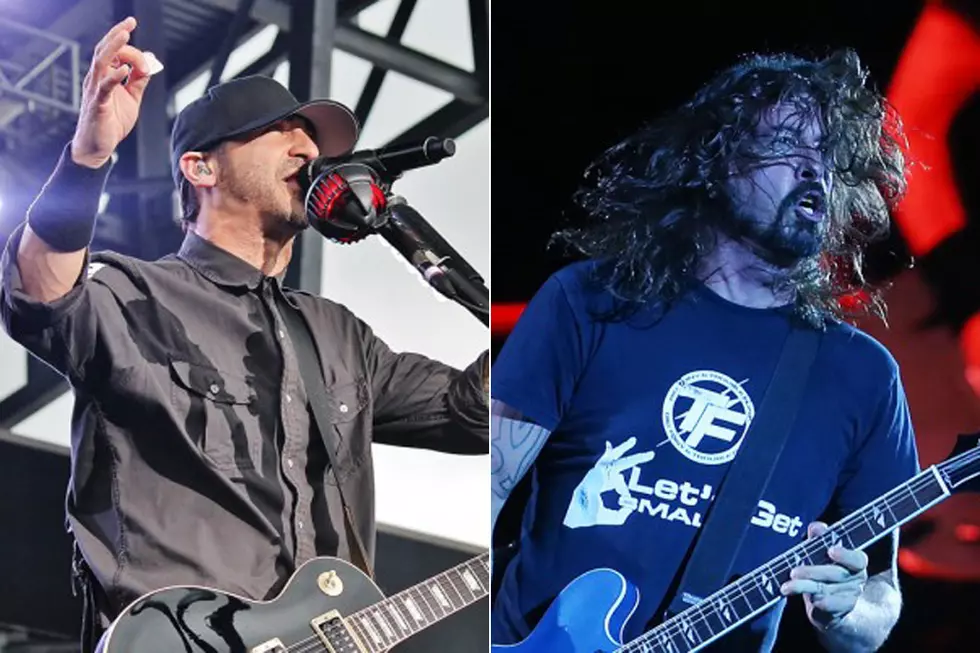Godsmack's Sully Erna Rocks 'School's Out' With Foo Fighters