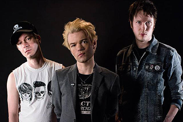 Sum 41 Share New Song Clips From the Studio