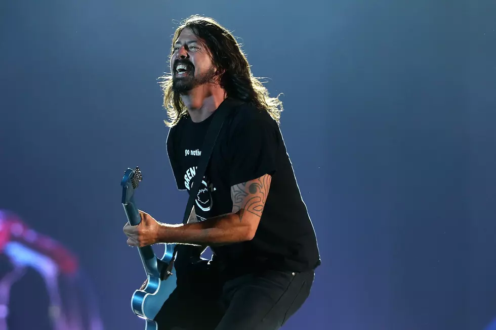 Dave Grohl ‘Adopts’ Fan During Foo Fighters’ Houston Show