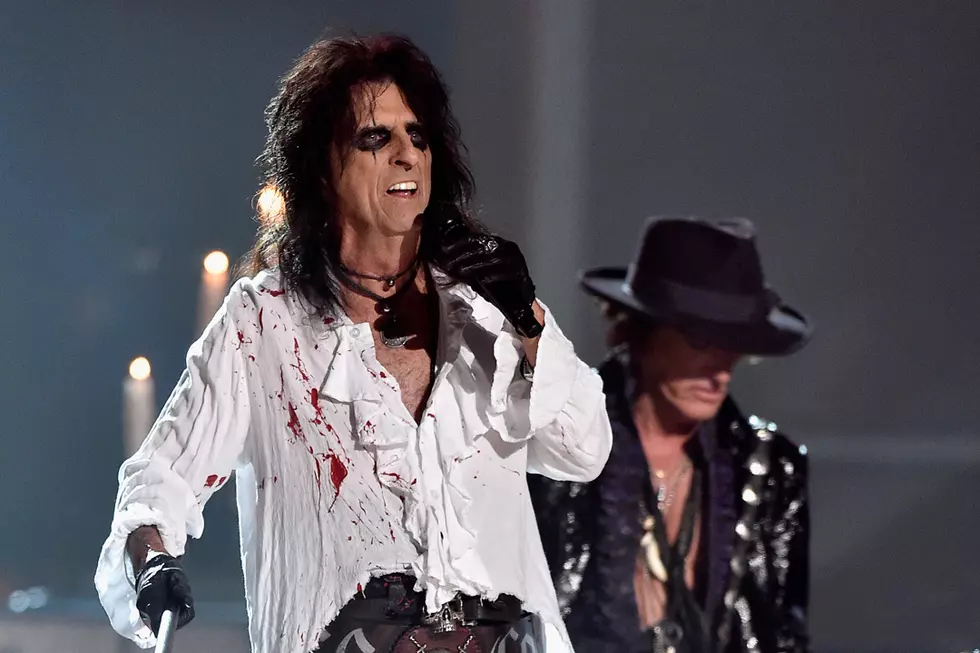 Alice Cooper: Joe Perry’s Collapse at Hollywood Vampires Show ‘Scared the Hell Out of Me’