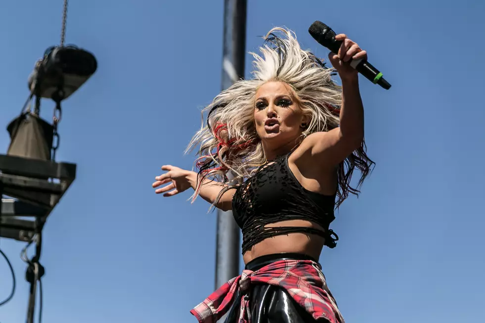 Anthemic New Butcher Babies Song Will Make Your ‘Headspin’