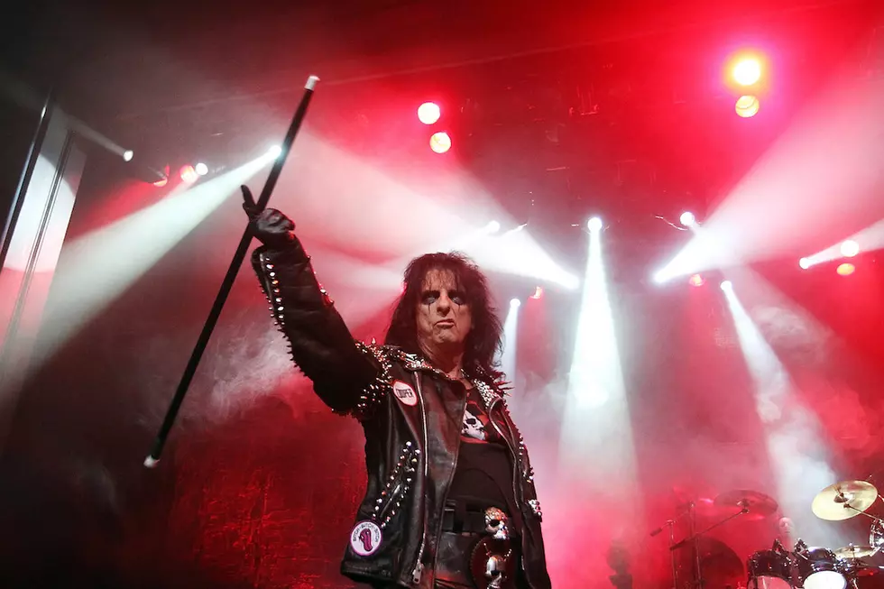 Alice Cooper’s ‘Paranoiac Personality’ Single Blends Modern and Classic Sounds, ‘Paranormal’ Track Listing Unveiled