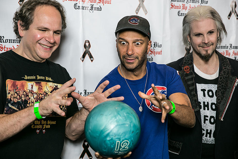 Tom Morello, John 5 + More Roll for a Good Cause at 2016 Bowl 4 Ronnie Event