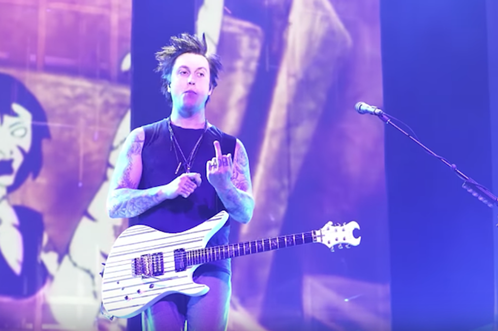 Avenged Sevenfold's Synyster Gates Has Voice Altered in Onstage Prank