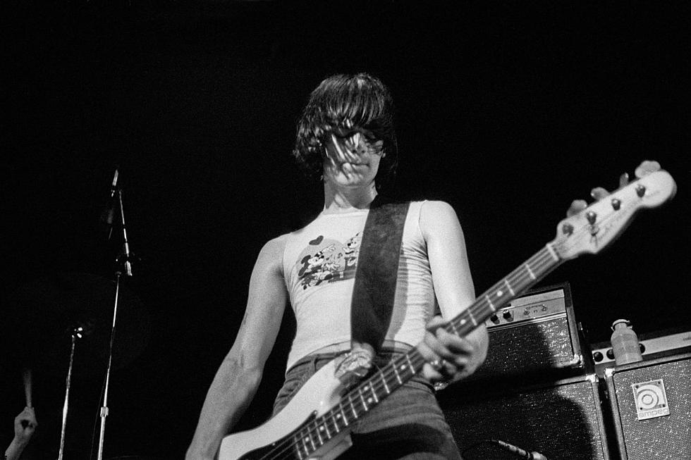 21 Years Ago: Ramones Bassist Dee Dee Ramone Dies at 50