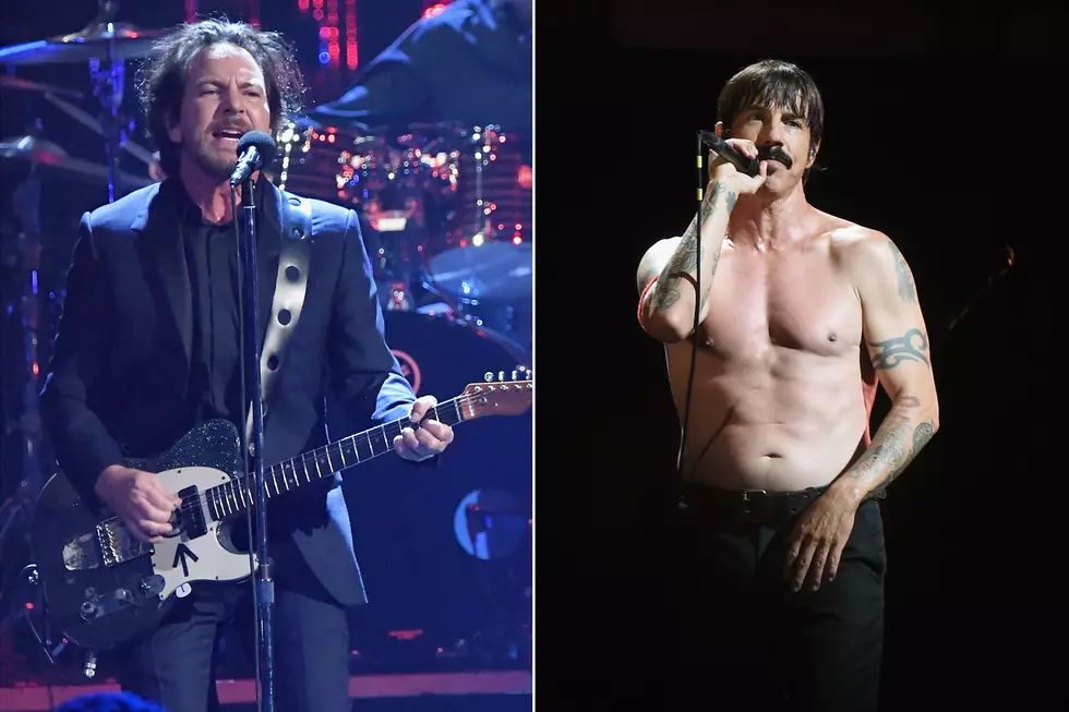 Pearl Jam + Red Hot Chili Peppers Lead 2018 Lollapalooza Concerts in Chile, Argentina + Brazil