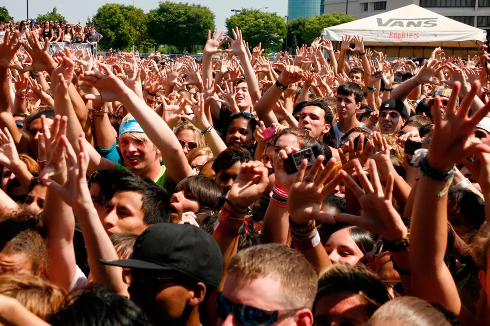 20 Hospitalized, Over 200 Treated for Heat-Related Illnesses at Warped Tour