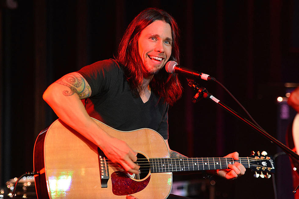 Myles Kennedy Loses Hope on 'Devil on the Wall'