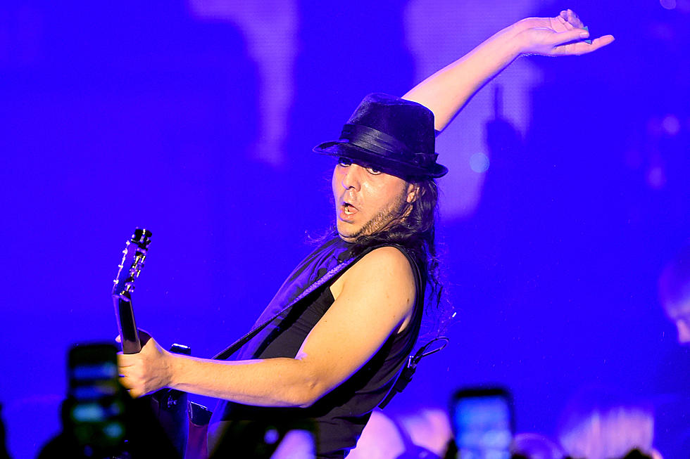 Daron Malakian: &#8216;As of Right Now, System&#8217;s Not Making Albums&#8217;