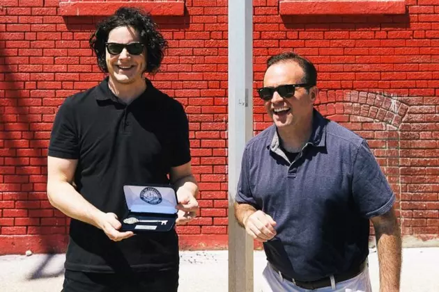 Jack White Receives Key to the City from Mayor of Cincinnati