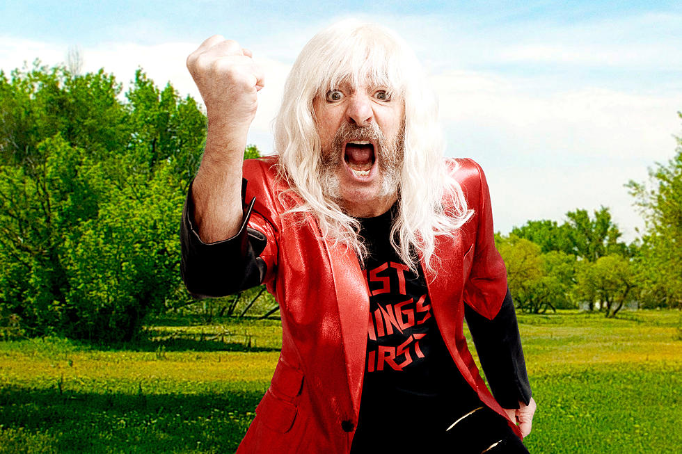 Spinal Tap’s Derek Smalls Pays for Years of Rocking in ‘MRI’ Video – Exclusive Premiere