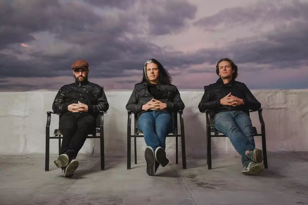 Hear the First Song From the Alex Skolnick Trio’s ‘Condundrum’ Album