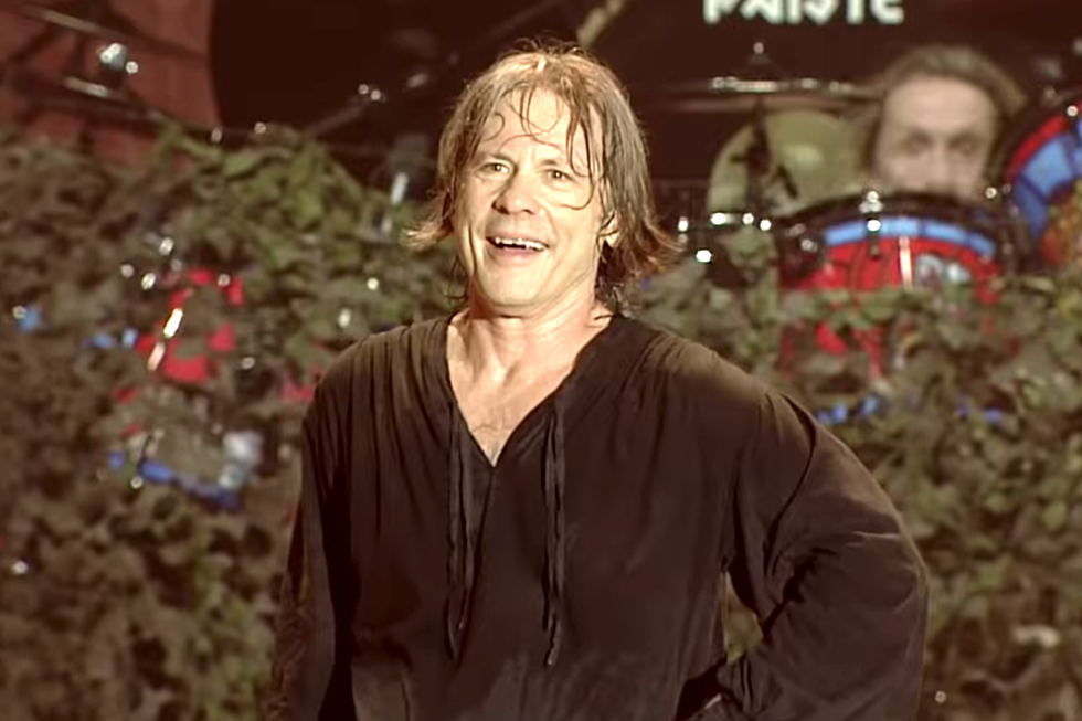 Iron Maiden Crowd Sings 'Happy Birthday' to Bruce Dickinson