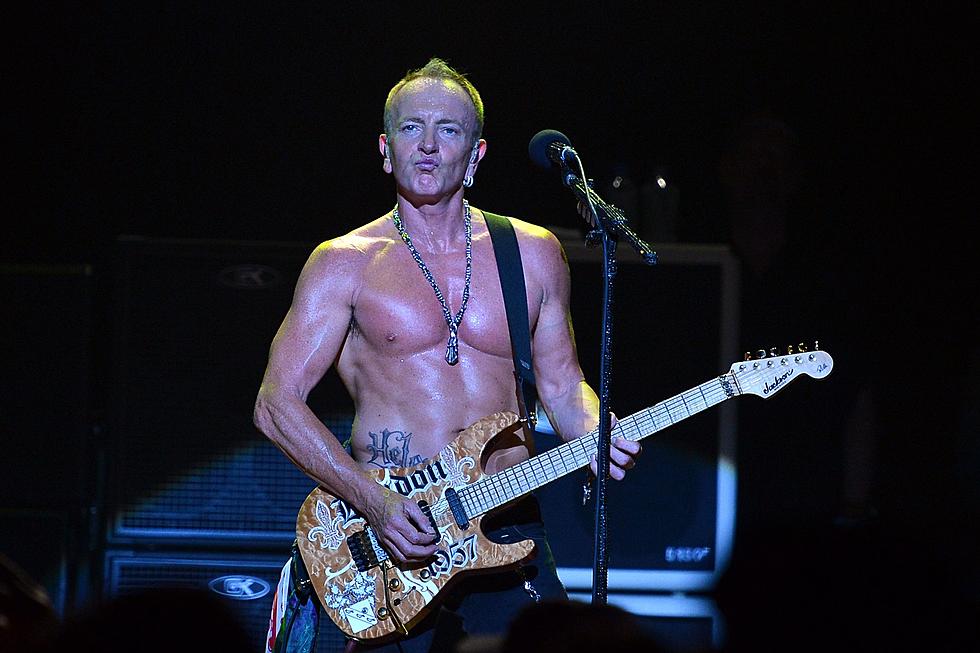 Reporter Has No Idea She Is Talking to Def Leppard's Phil Collen