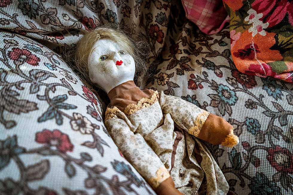 WTF: Creepy Doll Altar (VIDEO)