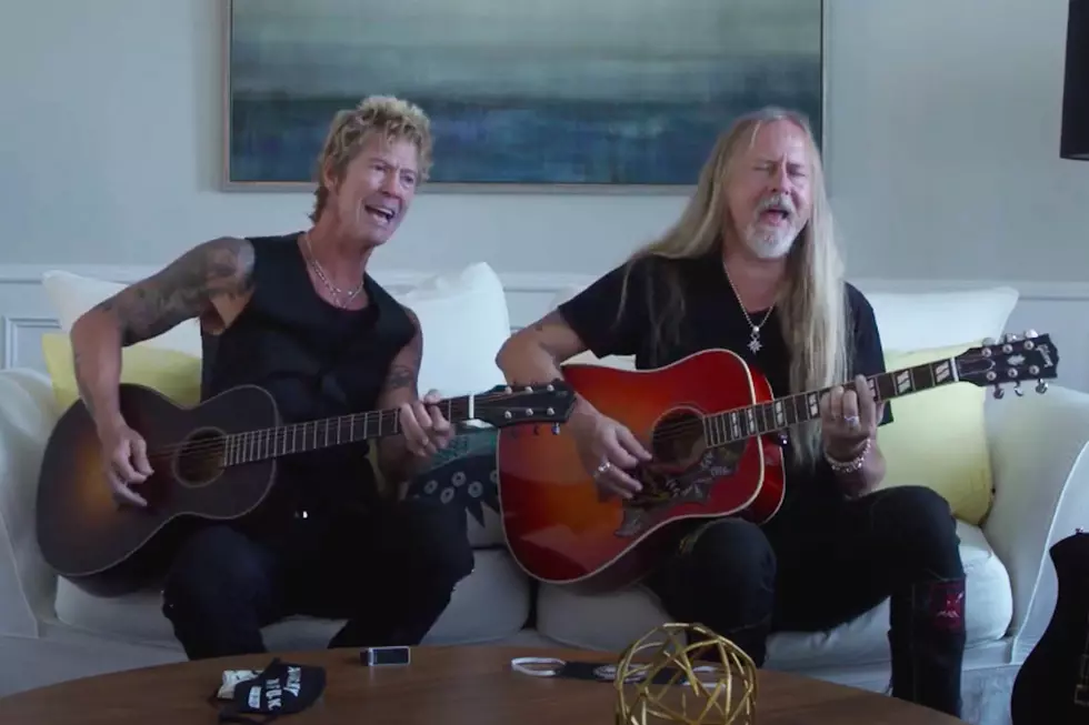 Duff McKagan + Jerry Cantrell Play Cover of 'A Satisfied Mind'