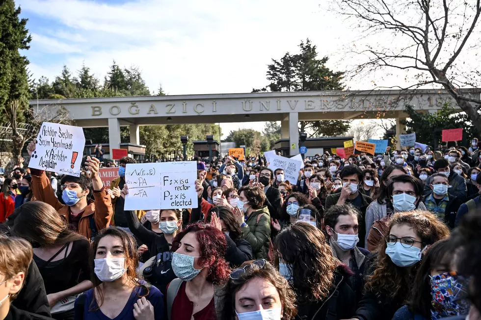 College Students in Turkey Blast Metallica to Protest Appointment of New Chancellor