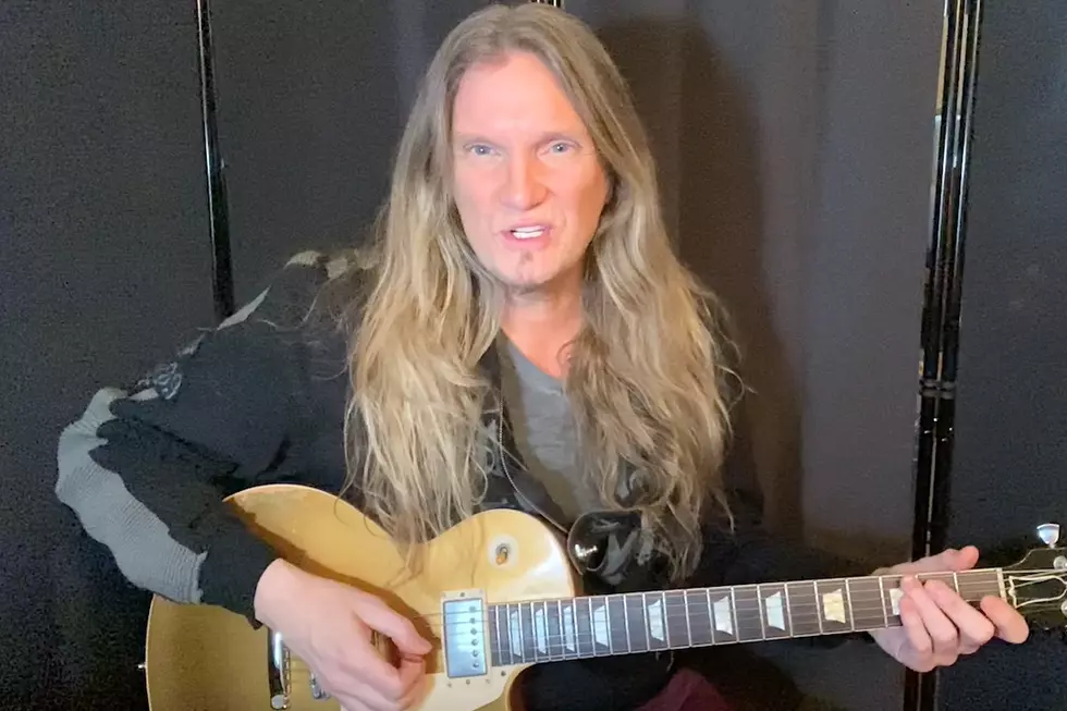 Whitesnake’s Joel Hoekstra Plays His Favorite Guitar Riffs