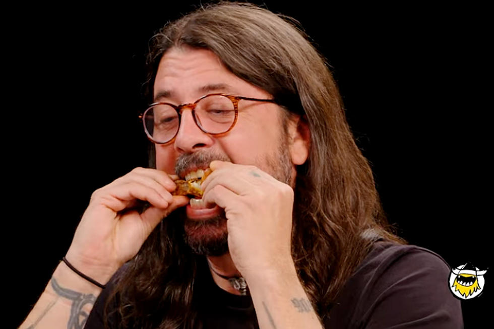 Watch Dave Grohl Answer Questions, Eat Wings + More in Hilarious ‘Hot Ones’ Interview