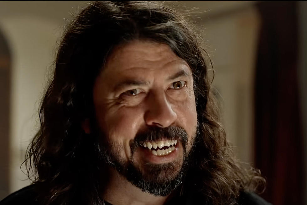 How Dave Grohl Landed Legendary Horror Director Cameo for ‘Studio 666′