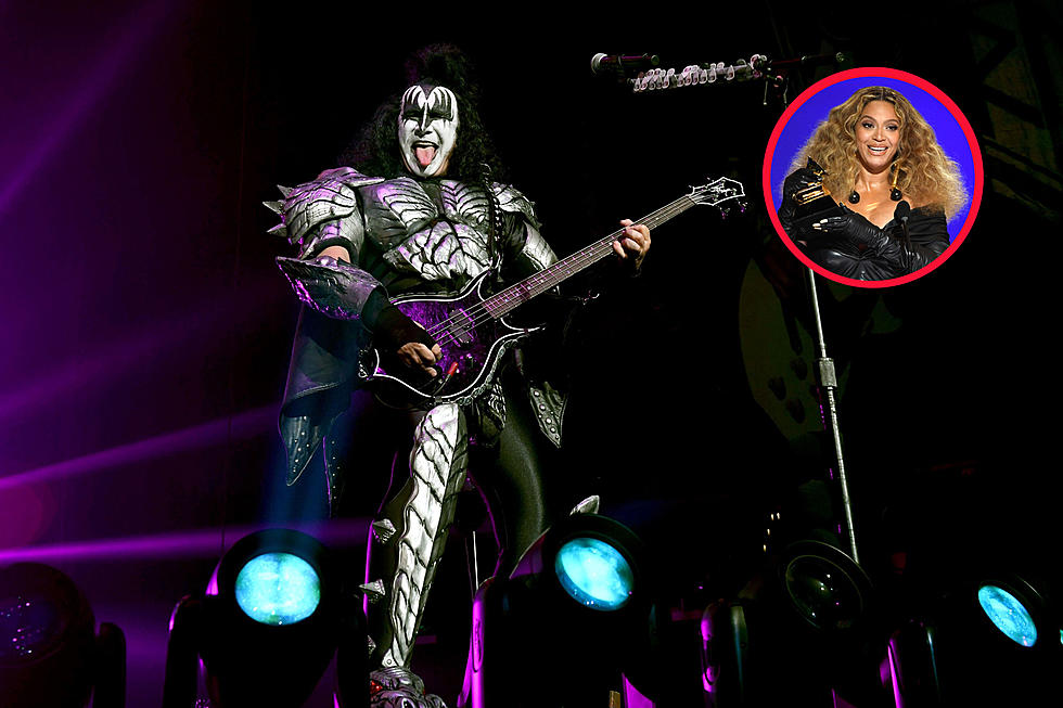 Gene Simmons - Beyonce 'Would Pass Out' Performing in KISS Gear