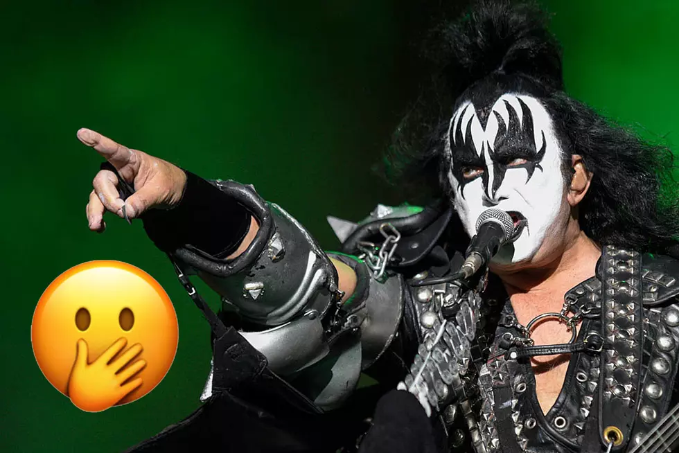 Watch KISS Show Australian Flag in Thank You Message in Austria